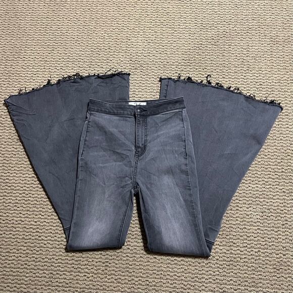 Free People‎ Women Gray Just Float On Bell Bottom Flare Raw Hem Jeans Size 26 - Picture 9 of 12
